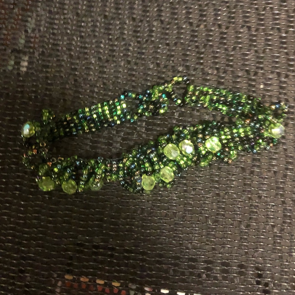 Emerald Green Woven Bead Bracelet- 535 $25 or $20 w/offer